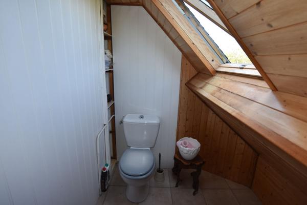 GRAND CHAMP - Maison des années 70 au coeur du bourg - 3 chambres