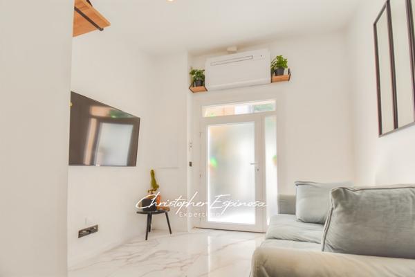Antibes (06600) Charmant 2 pièces rénové – Vieille Ville d’Antibes – Fort rendement locatif