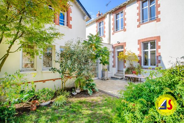 MAISON REZE HOTEL DE VILLE