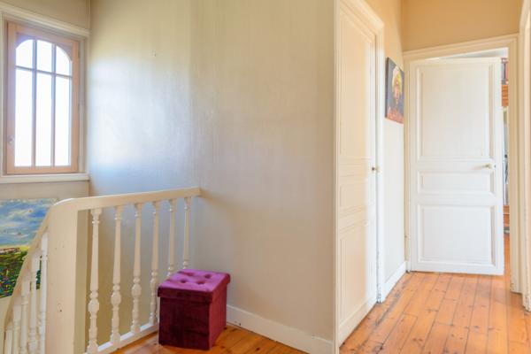 MAISON REZE HOTEL DE VILLE