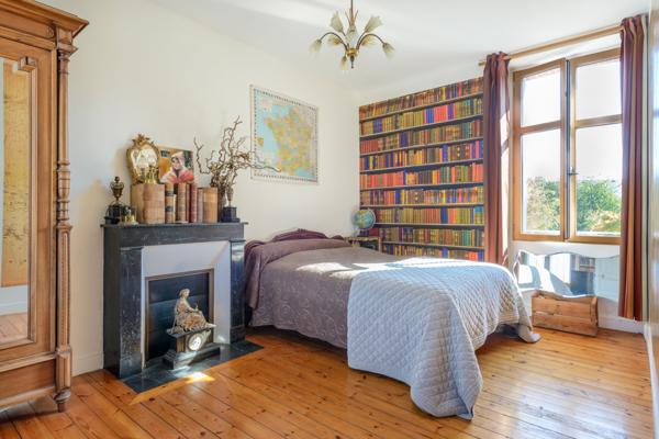 MAISON REZE HOTEL DE VILLE