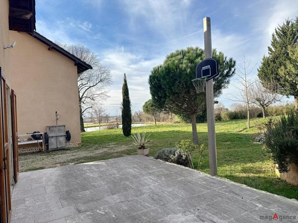 Maison à Beaurepaire, 38270 - 6 pièces 243m²