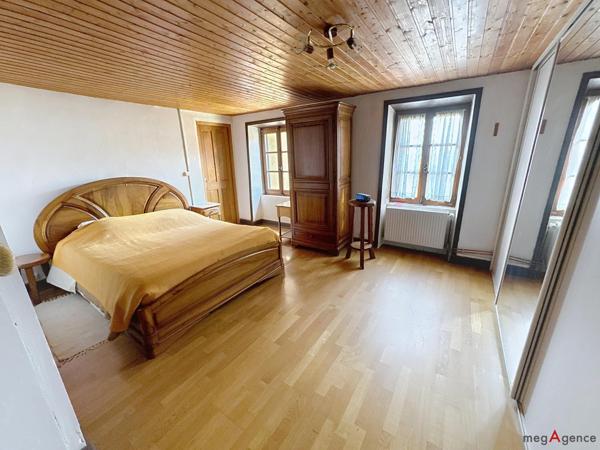 Maison à Beaurepaire, 38270 - 6 pièces 243m²