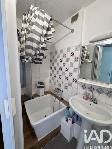 Immeuble à vendre 63 m² Vals-les-Bains