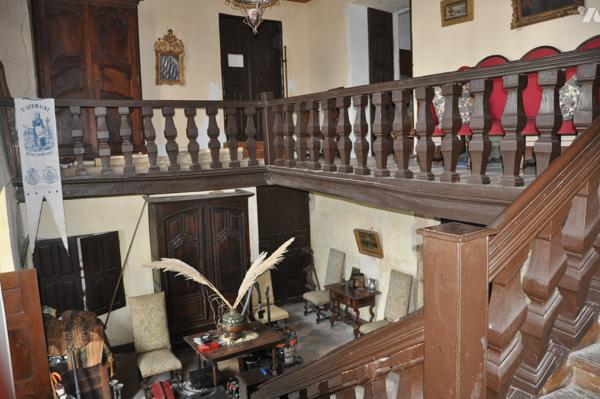 Dans le Comminges à proximité d'AURIGNAC, château inscrit ISMH 618m²sur près de 7hectares. 790.000 €