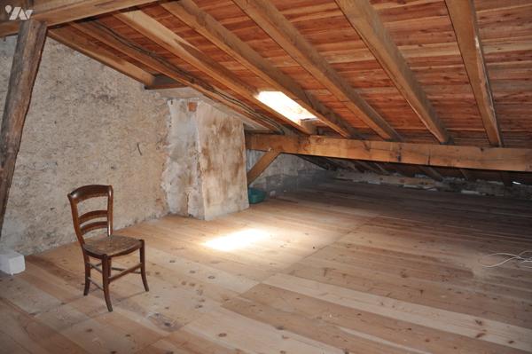 Dans le Comminges à proximité d'AURIGNAC, château inscrit ISMH 618m²sur près de 7hectares. 790.000 €