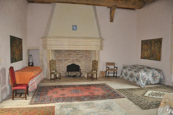 Dans le Comminges à proximité d'AURIGNAC, château inscrit ISMH 618m²sur près de 7hectares. 790.000 €