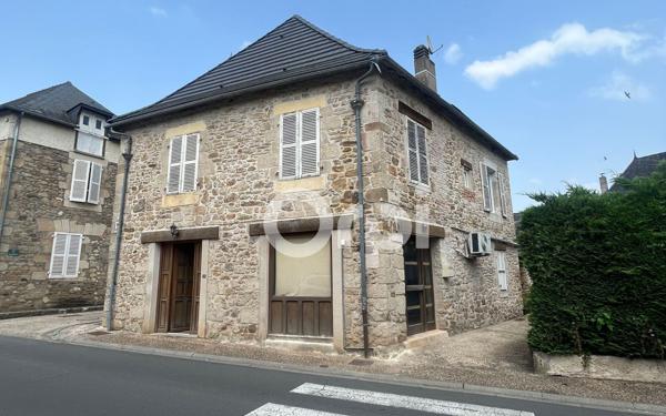 Immeuble à vendre    4 pièces •  Cublac