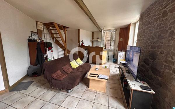 Immeuble à vendre    4 pièces •  Cublac