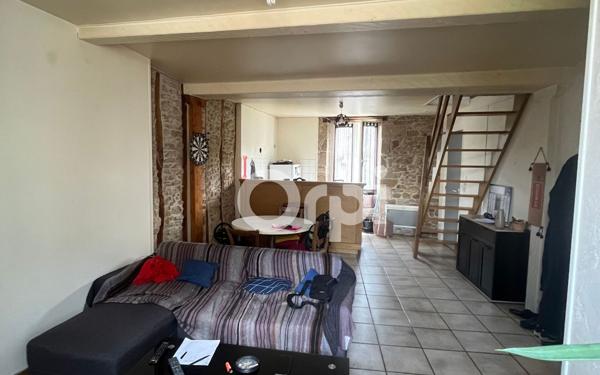 Immeuble à vendre    4 pièces •  Cublac