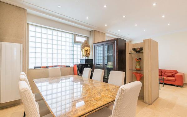 Appartement à vendre    4 pièces • 100 m2 Paris 11