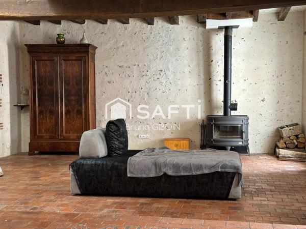 Maison de ville vendue louée, 143 m², 5 pièces, 3 chambres, terrasse et cave