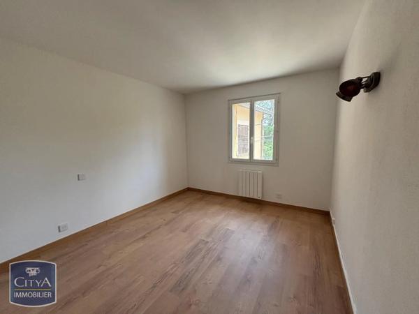 Maison à louer 3 pièces 66m² Mouleydier (24520)