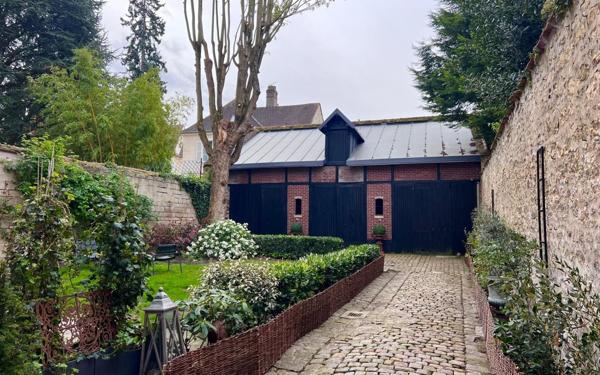 Maison à vendre    6 pièces •  Compiègne