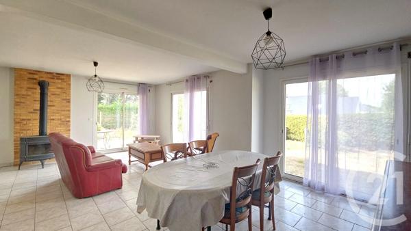 Maison à vendre  6 pièces - 117 m 2   SURZUR  - 56
