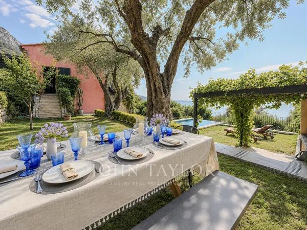 LIMITROPHE MONACO - BEAUSOLEIL - VILLA VUE MER ET MONACO- PISCINE -JARDIN