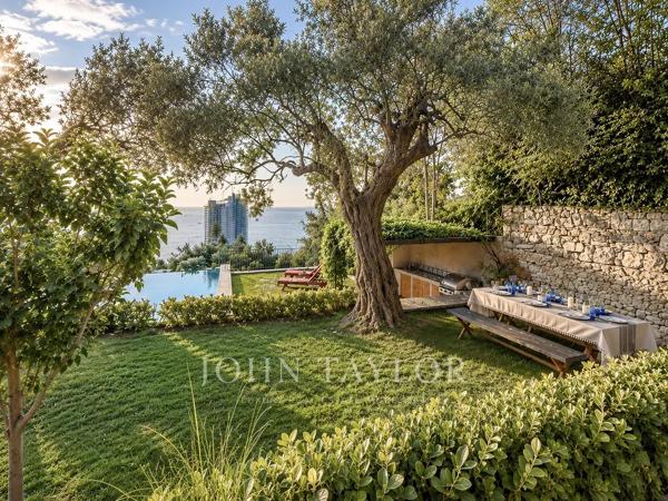 LIMITROPHE MONACO - BEAUSOLEIL - VILLA VUE MER ET MONACO- PISCINE -JARDIN