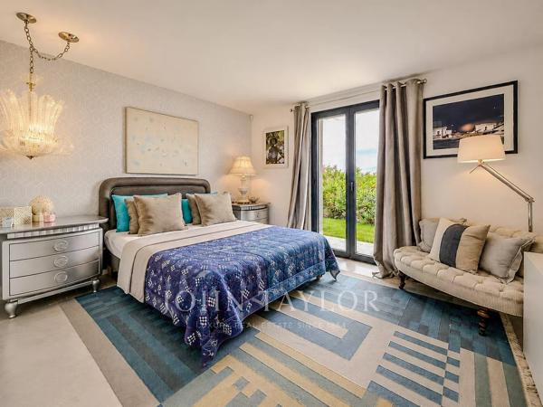 LIMITROPHE MONACO - BEAUSOLEIL - VILLA VUE MER ET MONACO- PISCINE -JARDIN