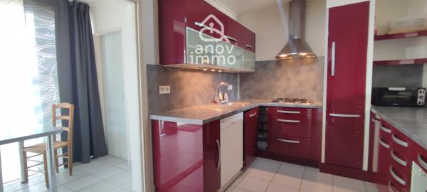 Appartement
                                                                                                                                                                                                                                                                                                                        4 pièce(s)                                                                                                                                                                                                          3 chambre(s)                                                                                                                                                                                                          94  m²