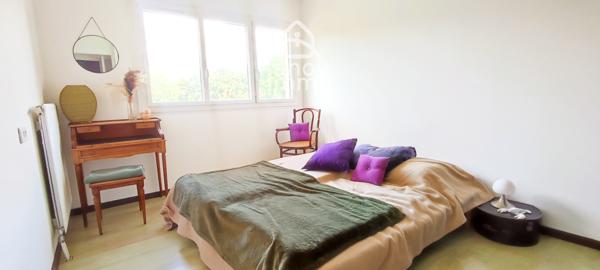 Appartement
                                                                                                                                                                                                                                                                                                                        4 pièce(s)                                                                                                                                                                                                          3 chambre(s)                                                                                                                                                                                                          94  m²