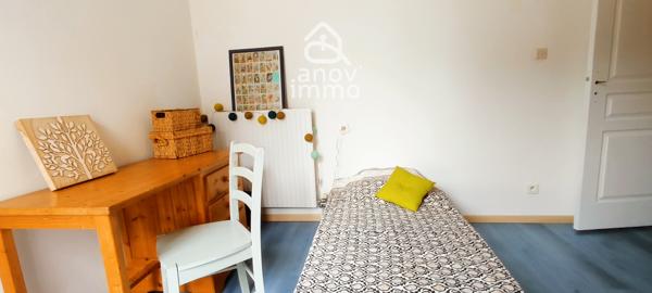 Appartement
                                                                                                                                                                                                                                                                                                                        4 pièce(s)                                                                                                                                                                                                          3 chambre(s)                                                                                                                                                                                                          94  m²