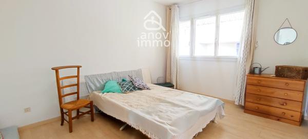 Appartement
                                                                                                                                                                                                                                                                                                                        4 pièce(s)                                                                                                                                                                                                          3 chambre(s)                                                                                                                                                                                                          94  m²