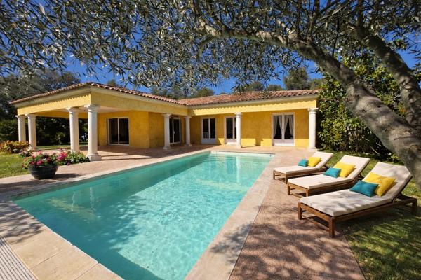 Brignoles (83170) Maison plain-pied Brignoles - GOLF DE BARBAROUX - 4 Chambres - Piscine