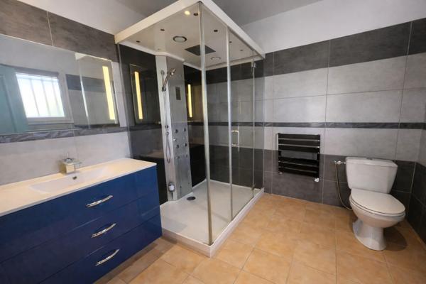 Brignoles (83170) Maison plain-pied Brignoles - GOLF DE BARBAROUX - 4 Chambres - Piscine