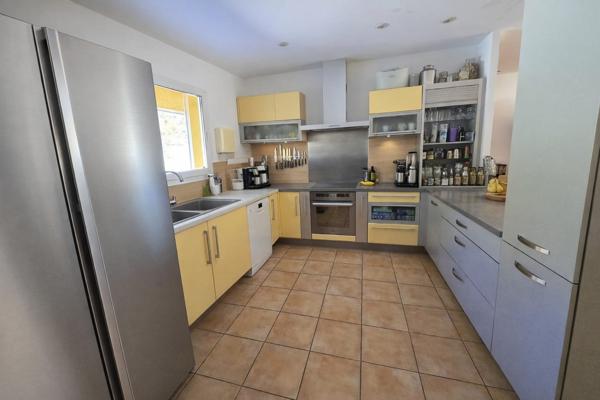 Brignoles (83170) Maison plain-pied Brignoles - GOLF DE BARBAROUX - 4 Chambres - Piscine