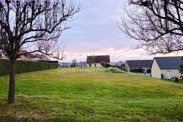 Terrain constructible viabilisé de 1 170 m² à Lhomme