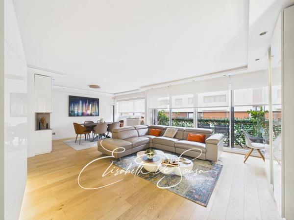 Appartement élégant, rénové, rare sur le secteur