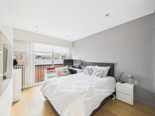 Appartement élégant, rénové, rare sur le secteur