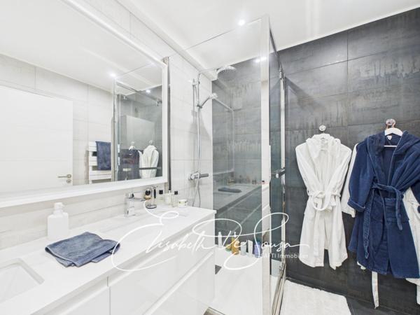 Appartement élégant, rénové, rare sur le secteur