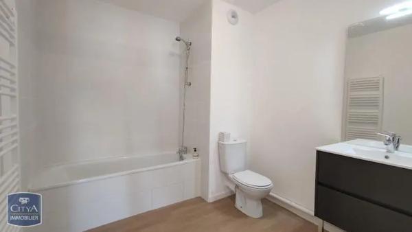 Appartement à louer 2 pièces 45.97m² Concarneau (29900)