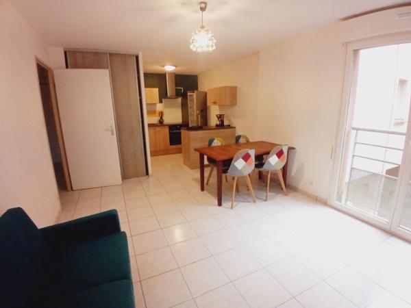 Location
                Appartement44 m² - 2 Pièces -
                    LANGUIDIC (56440)