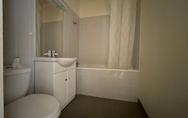 Appartement à vendre    1 pièce • 26,81 m2 Limoges