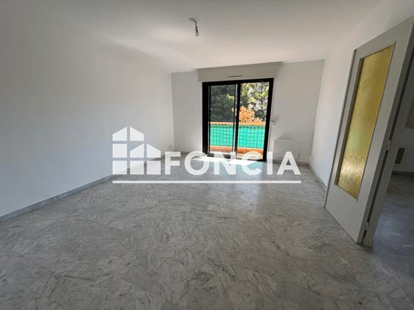 Location Appartement 4 pièces 81.02 m² - La Valette 83160