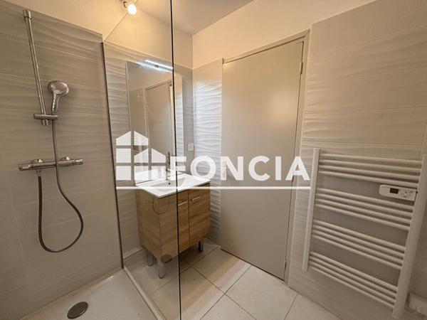 Location Appartement 4 pièces 81.02 m² - La Valette 83160