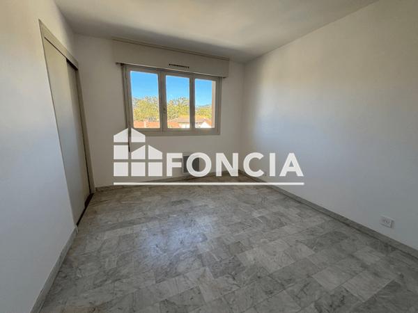 Location Appartement 4 pièces 81.02 m² - La Valette 83160