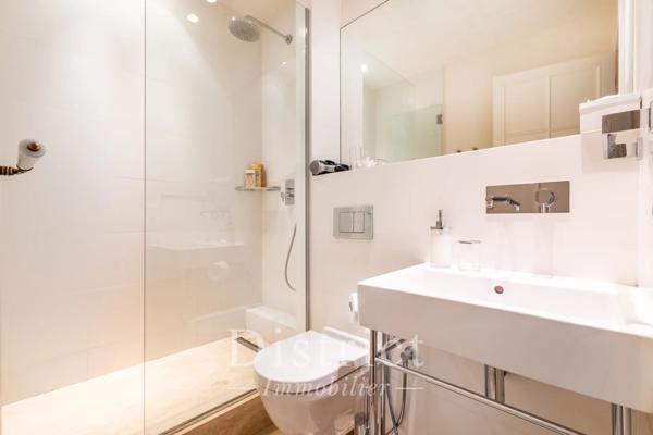 # Appartement – 200m² – Paris 8ème