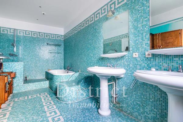 # Appartement – 200m² – Paris 8ème