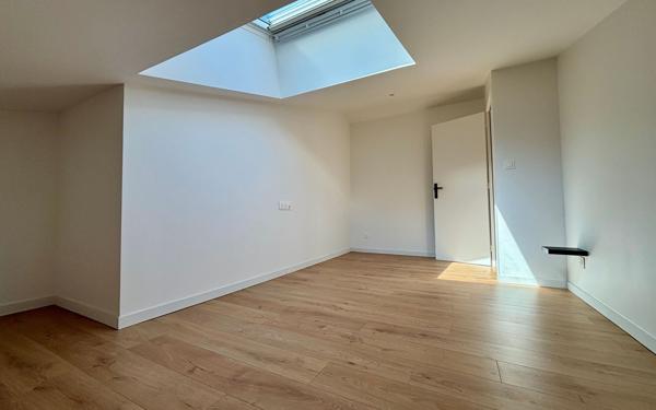 Appartement à louer    3 pièces • 76 m2 Reims
