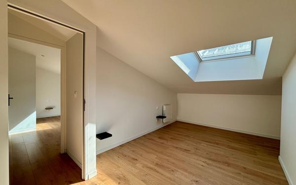Appartement à louer    3 pièces • 76 m2 Reims