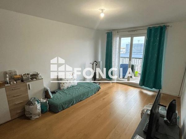 Location Appartement 3 pièces 53.9 m² - AVENUE DESCARTES Le Plessis Robinson 92350