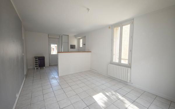 Appartement à louer    3 pièces •  Mézières-sur-Seine