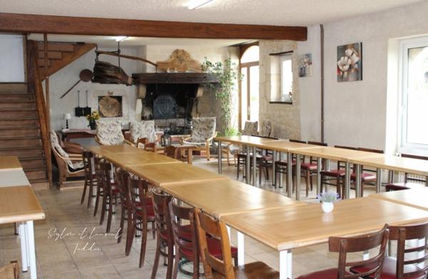 PROPRIETE AGRICOLE, ANCIEN DOMAINE DE CHASSE DE 111 HA PROCHE DE JONZAC