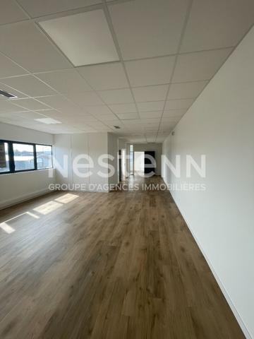A vendre Bureaux Séné 90 m2 neufs, climatisés