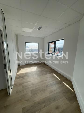A vendre Bureaux Séné 90 m2 neufs, climatisés