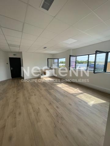 A vendre Bureaux Séné 90 m2 neufs, climatisés