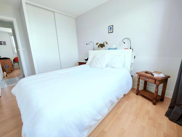 T4 rénové, lumineux, cave, proche Tram+ commodités